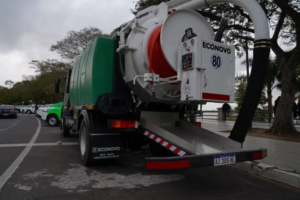 Con la mira en “El Niño”, la municipalidad incorporó un camión desobstructor y renovó su flota